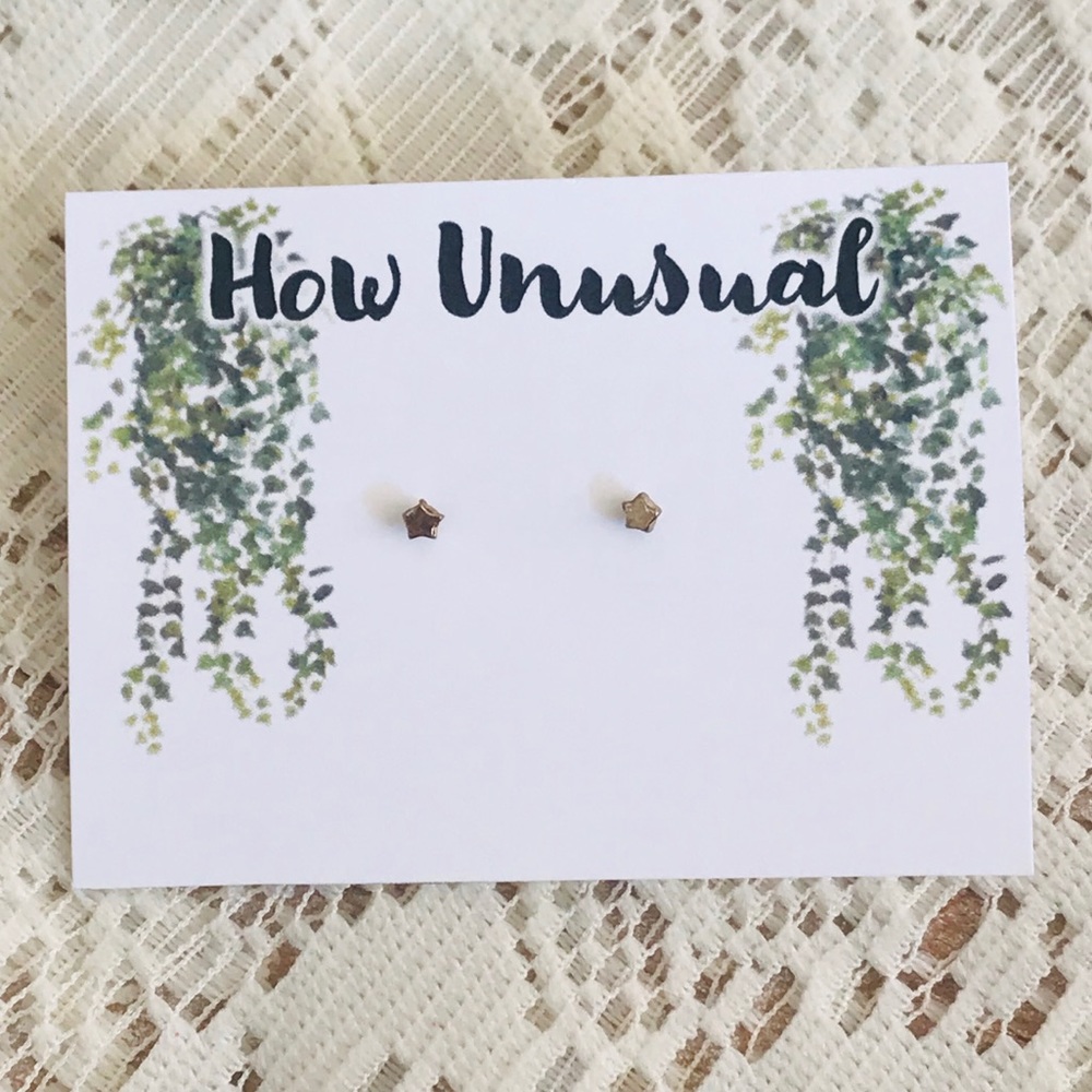 NWOT Mini Gold Star Stud Earrings